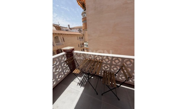 Resale - Apartment / flat - Torrevieja - Playa de los Locos