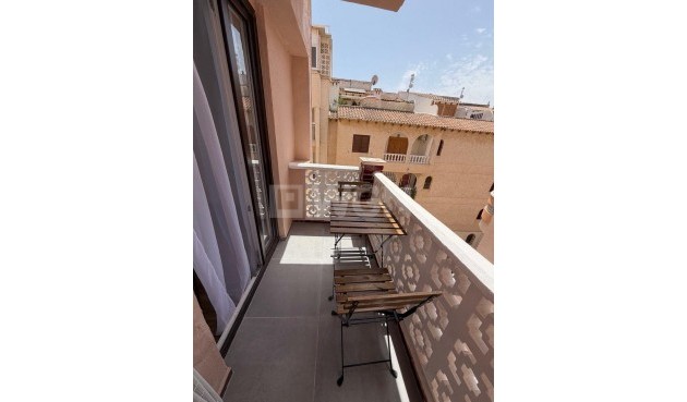 Resale - Apartment / flat - Torrevieja - Playa de los Locos