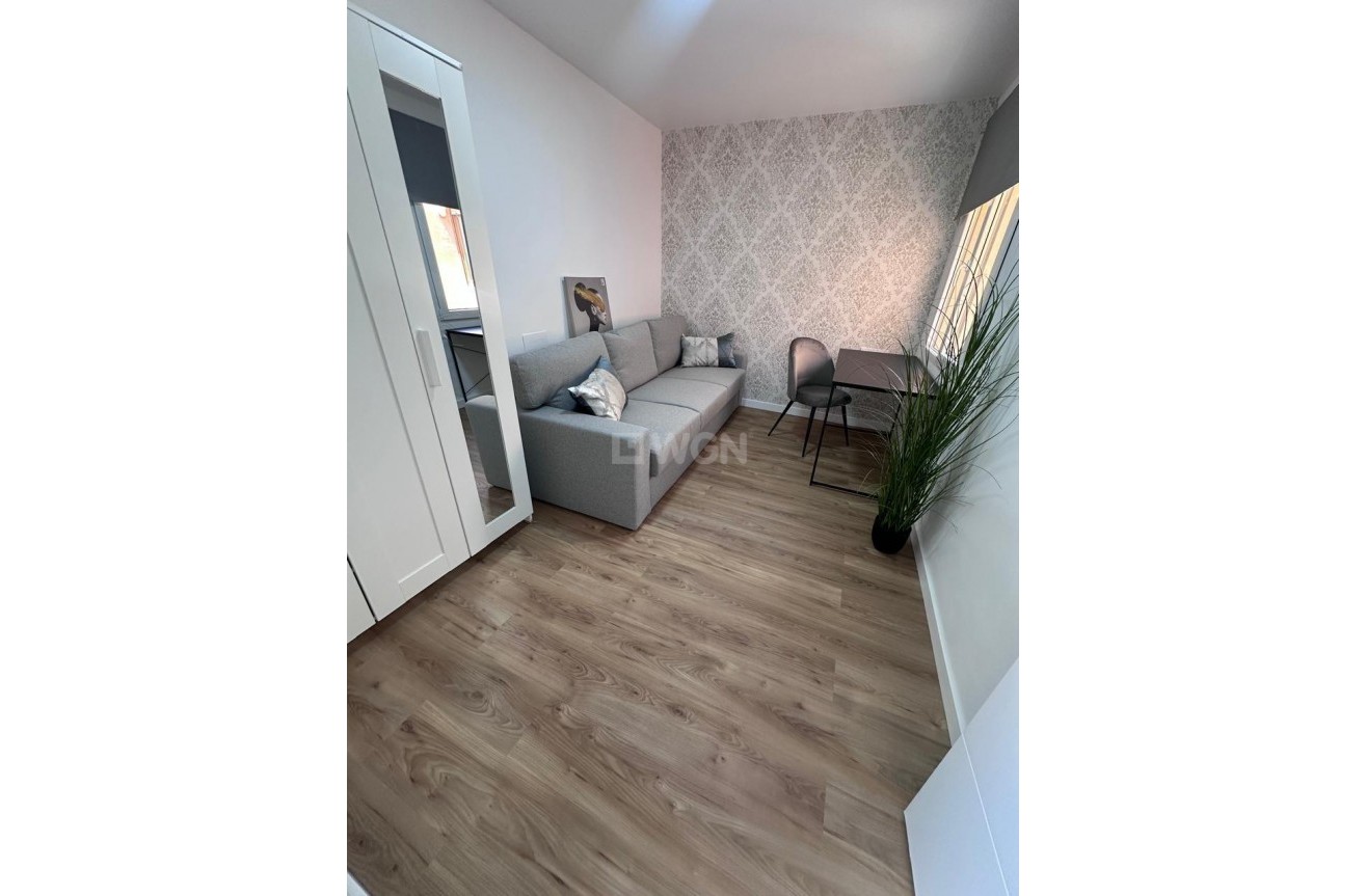 Resale - Apartment / flat - Torrevieja - Playa de los Locos