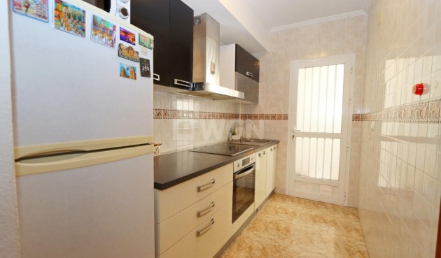 Odsprzedaż - Mieszkanie w bloku - Orihuela Costa - Punta Prima