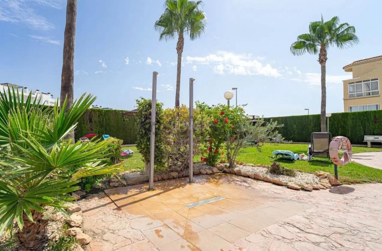 Odsprzedaż - Mieszkanie w bloku - Orihuela Costa - Punta Prima
