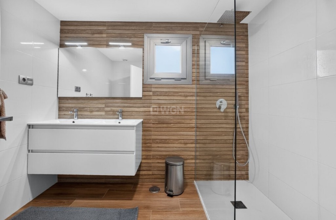 Odsprzedaż - Villa - Torrevieja - La Veleta