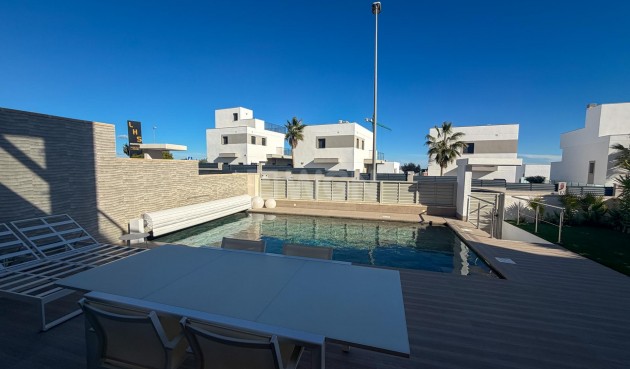 Odsprzedaż - Villa - San Miguel de Salinas - Bellavista