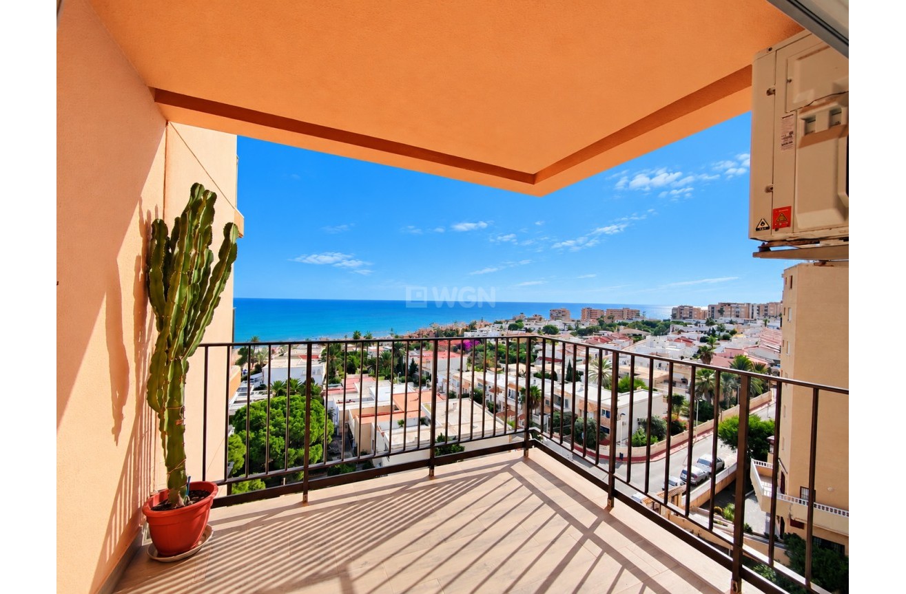 Odsprzedaż - Mieszkanie w bloku - Torrevieja - Costa Blanca