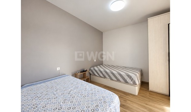 Odsprzedaż - Mieszkanie w bloku - Torrevieja - Costa Blanca