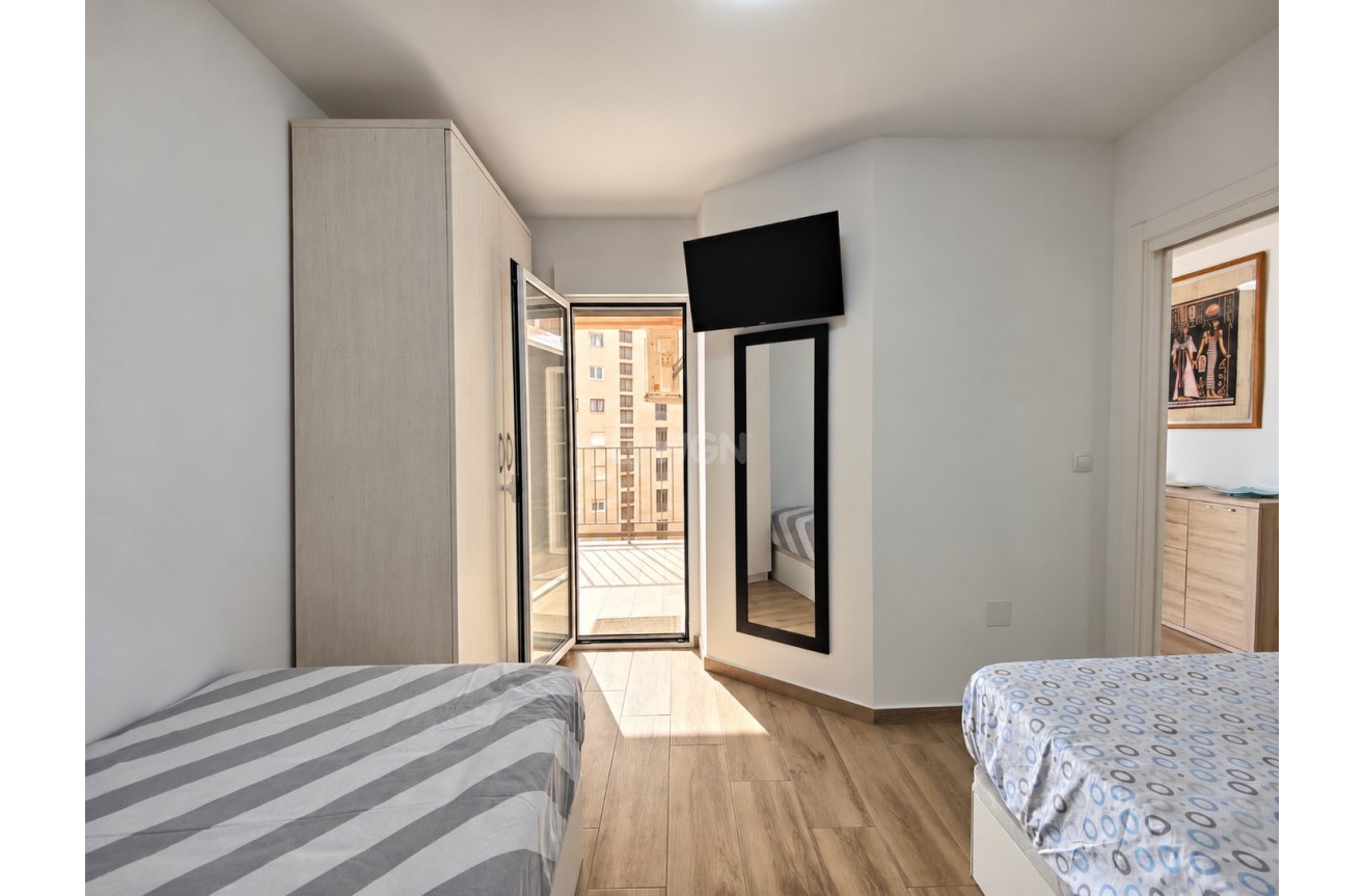 Odsprzedaż - Mieszkanie w bloku - Torrevieja - Costa Blanca