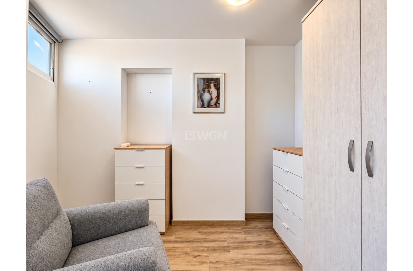 Odsprzedaż - Mieszkanie w bloku - Torrevieja - Costa Blanca