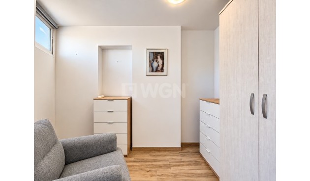 Odsprzedaż - Mieszkanie w bloku - Torrevieja - Costa Blanca