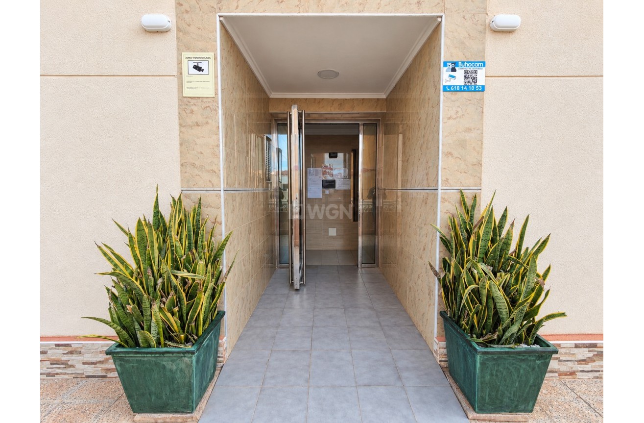 Odsprzedaż - Mieszkanie w bloku - Torrevieja - Costa Blanca
