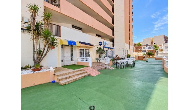 Odsprzedaż - Mieszkanie w bloku - Torrevieja - Costa Blanca
