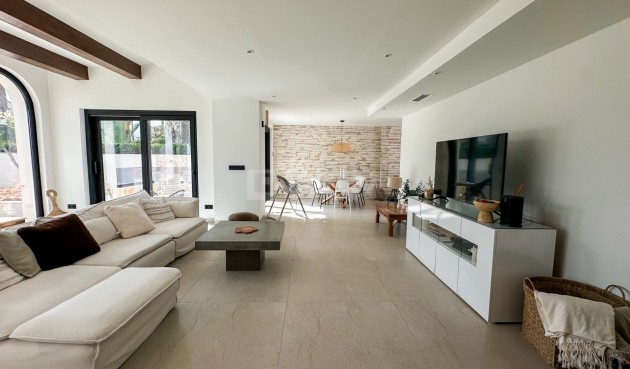 Odsprzedaż - Villa - Orihuela - Inland