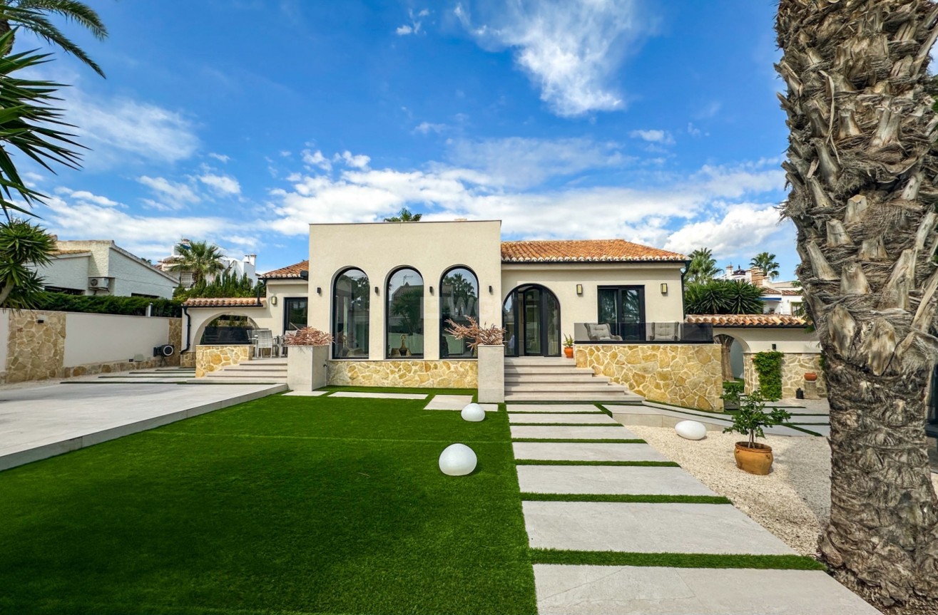 Odsprzedaż - Villa - Orihuela - Inland
