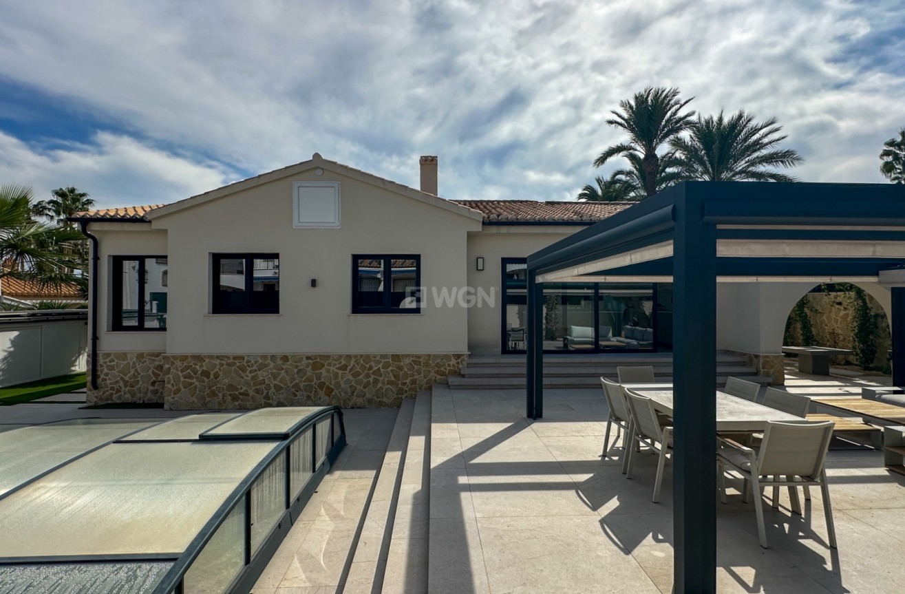 Odsprzedaż - Villa - Orihuela - Inland