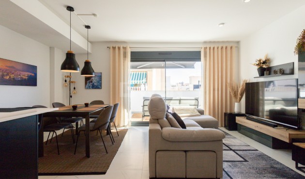 Odsprzedaż - Mieszkanie w bloku - Torrevieja - Costa Blanca
