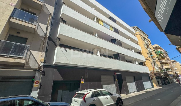 Odsprzedaż - Mieszkanie w bloku - Torrevieja - Costa Blanca