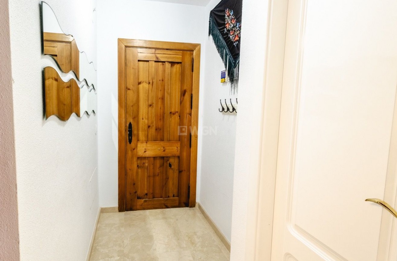 Odsprzedaż - Mieszkanie w bloku - Orihuela Costa - Villamartín
