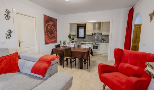 Odsprzedaż - Mieszkanie w bloku - Orihuela Costa - Villamartín