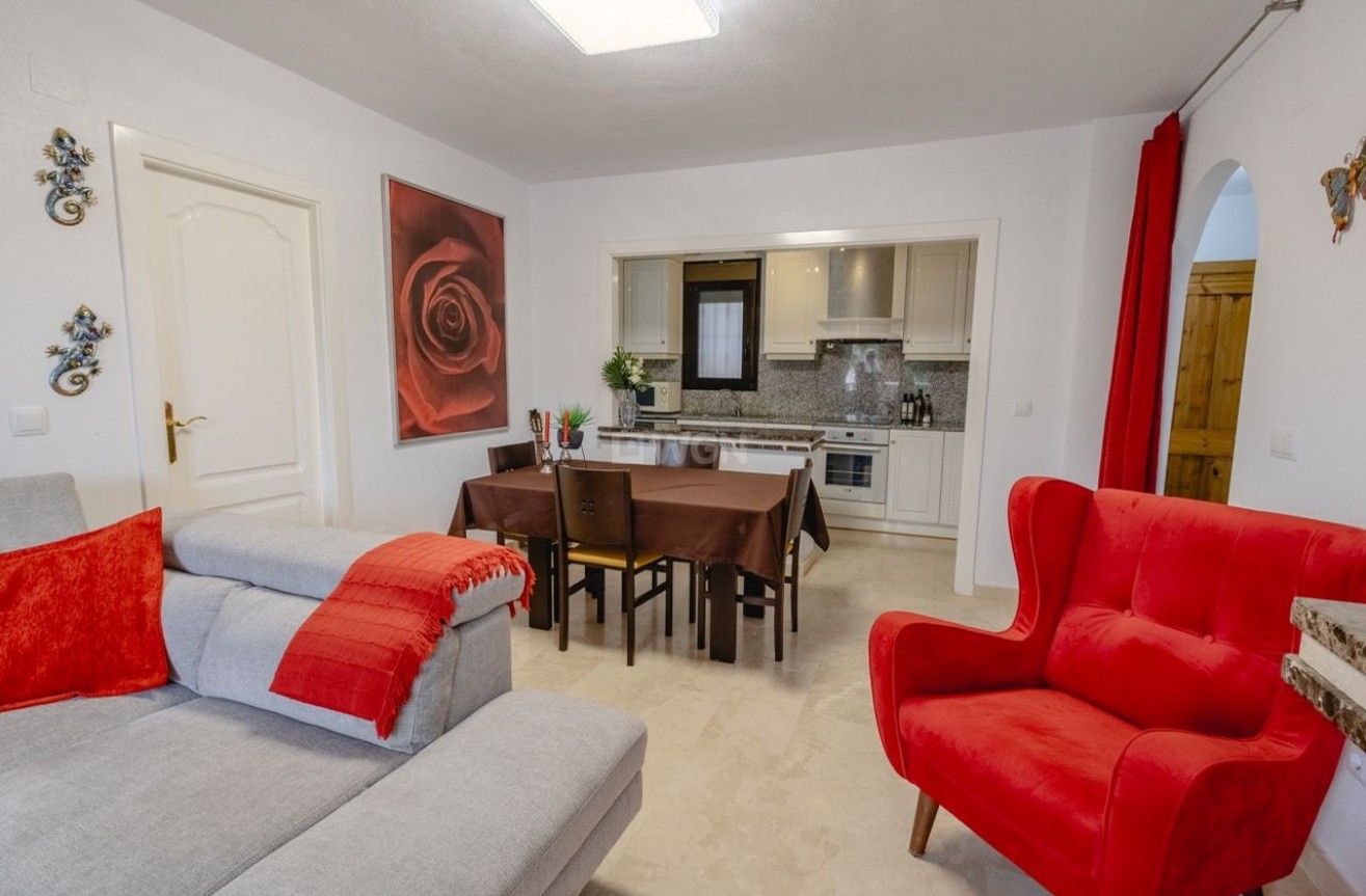 Odsprzedaż - Mieszkanie w bloku - Orihuela Costa - Villamartín