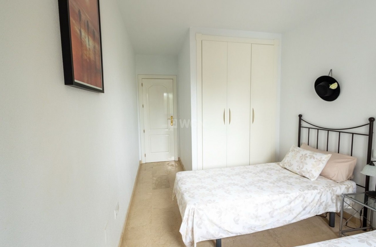 Odsprzedaż - Mieszkanie w bloku - Orihuela Costa - Villamartín