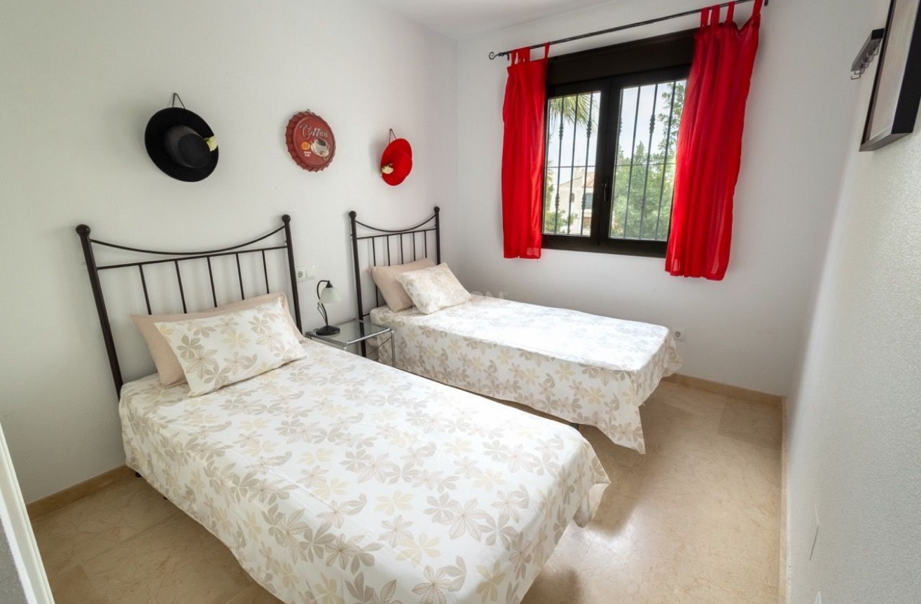 Odsprzedaż - Mieszkanie w bloku - Orihuela Costa - Villamartín