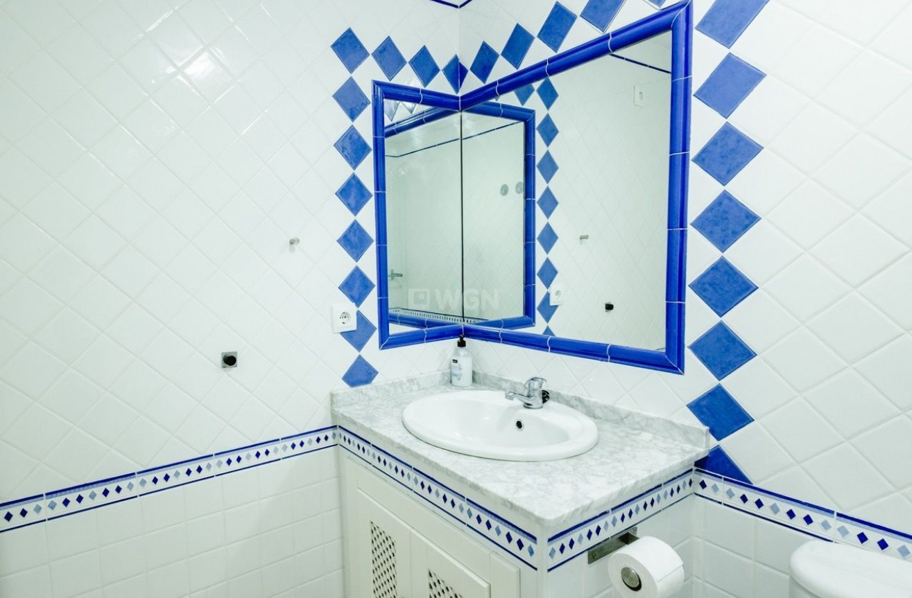 Odsprzedaż - Mieszkanie w bloku - Orihuela Costa - Villamartín