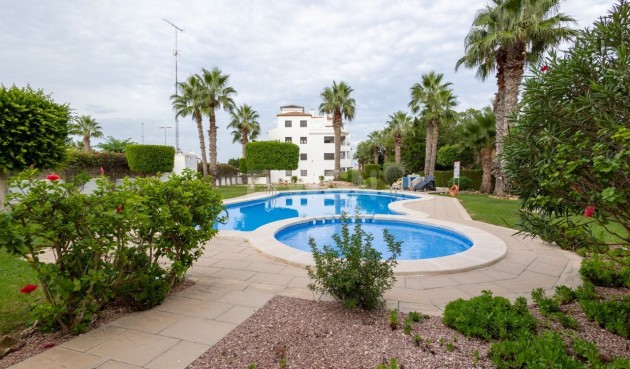 Odsprzedaż - Mieszkanie w bloku - Orihuela Costa - Villamartín