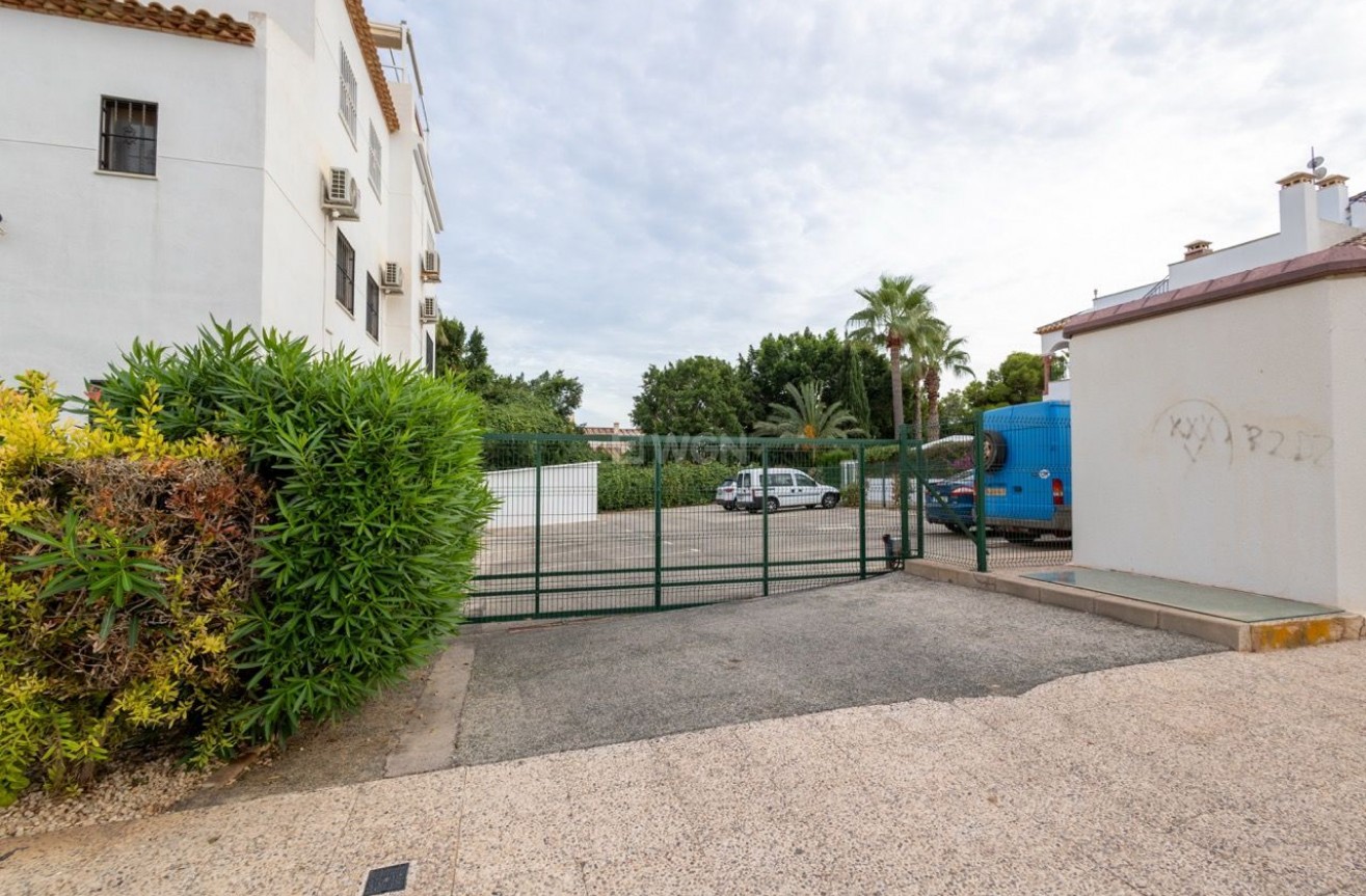 Odsprzedaż - Mieszkanie w bloku - Orihuela Costa - Villamartín
