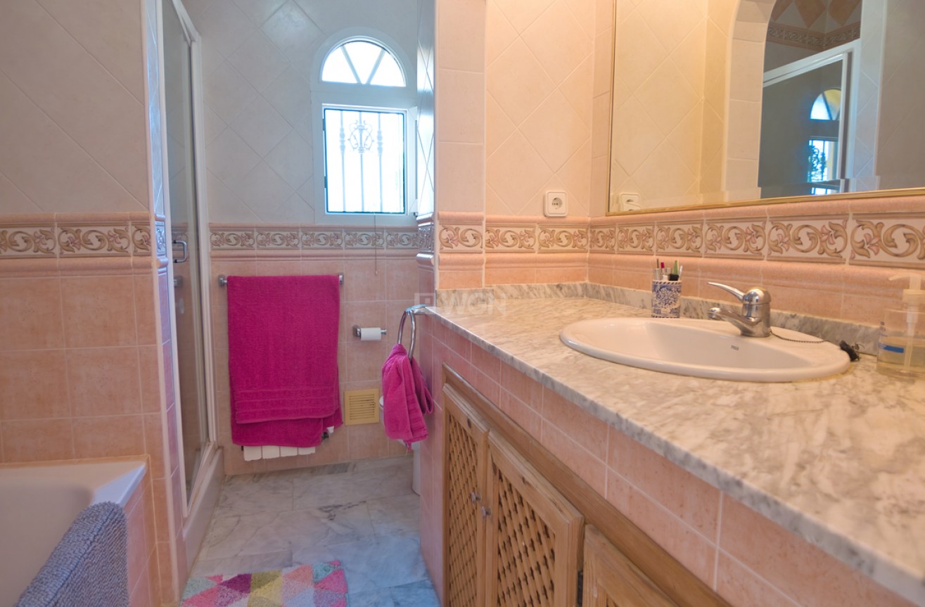 Odsprzedaż - Villa - Las Ramblas Golf - Costa Blanca