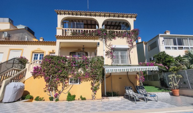 Odsprzedaż - Villa - Las Ramblas Golf - Costa Blanca
