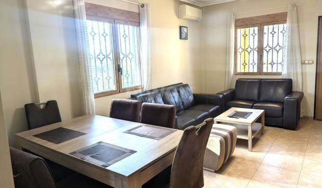 Odsprzedaż - Villa - Villamartin - Las Filipinas