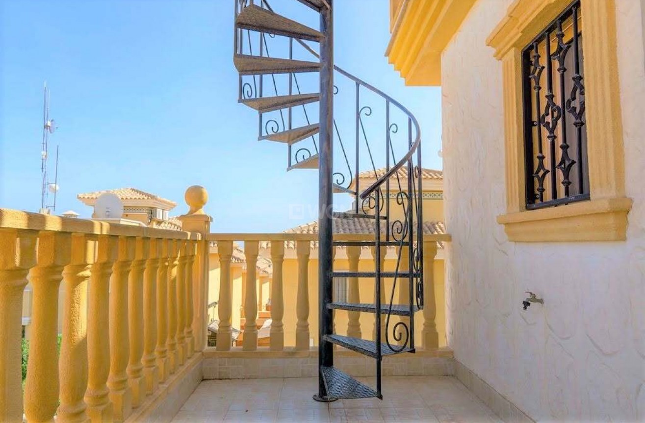 Odsprzedaż - Villa - Villamartin - Las Filipinas