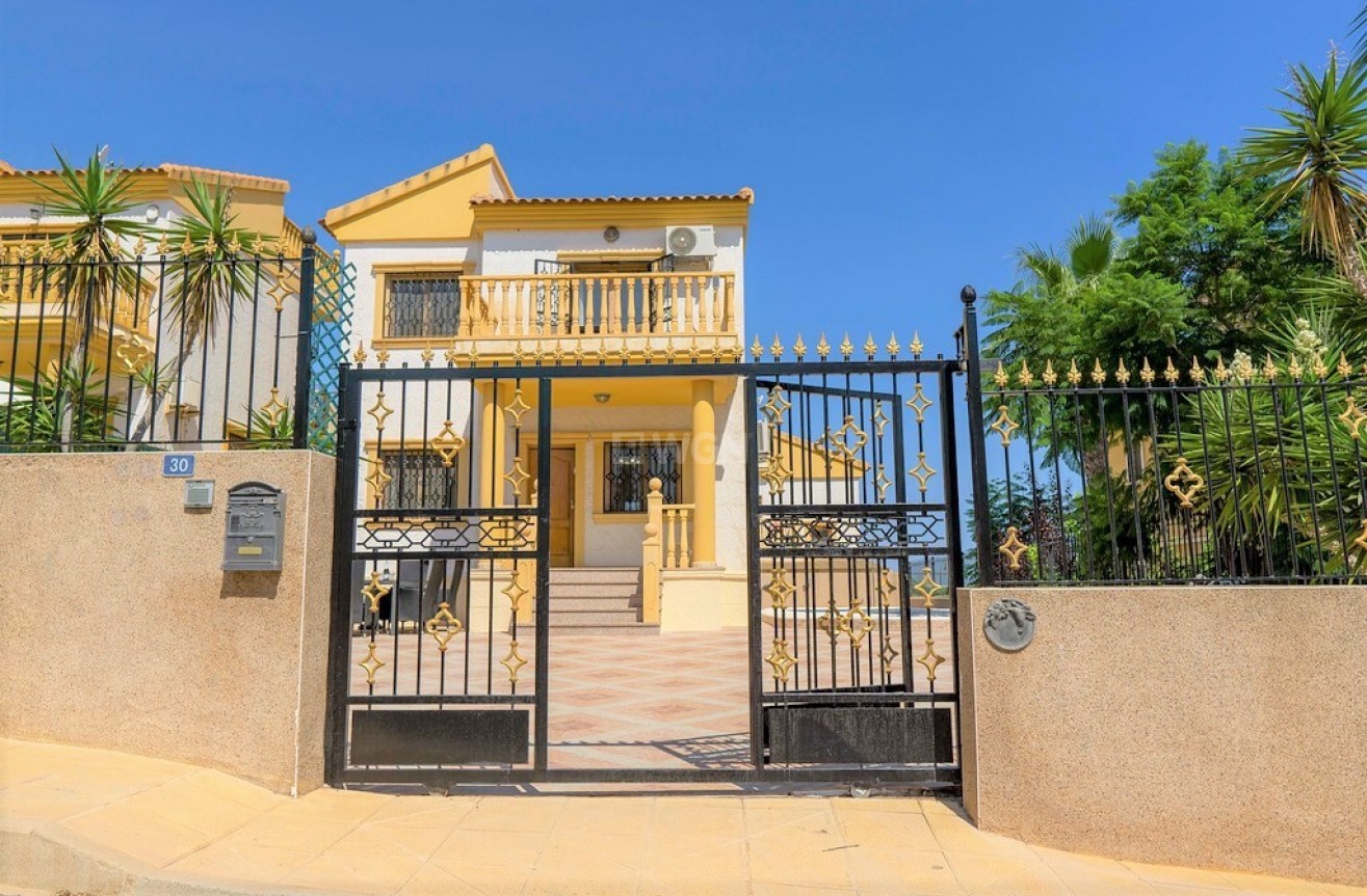 Odsprzedaż - Villa - Villamartin - Las Filipinas