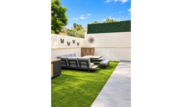 Odsprzedaż - Villa - Villamartin - Costa Blanca