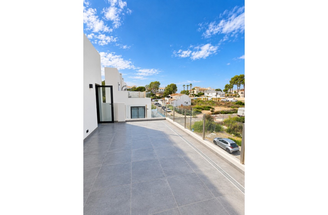 Odsprzedaż - Villa - Villamartin - Costa Blanca