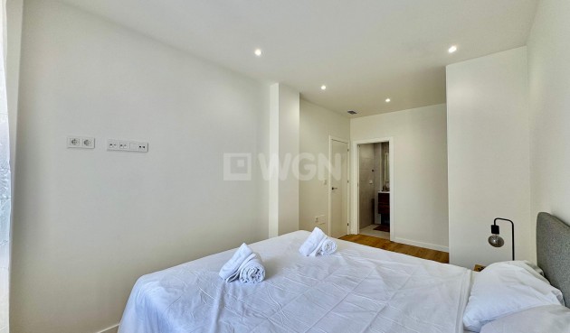 Odsprzedaż - Mieszkanie w bloku - Torrevieja - Costa Blanca