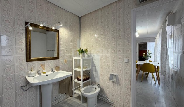 Wiederverkauf - Wohnung - Torrevieja - Centro