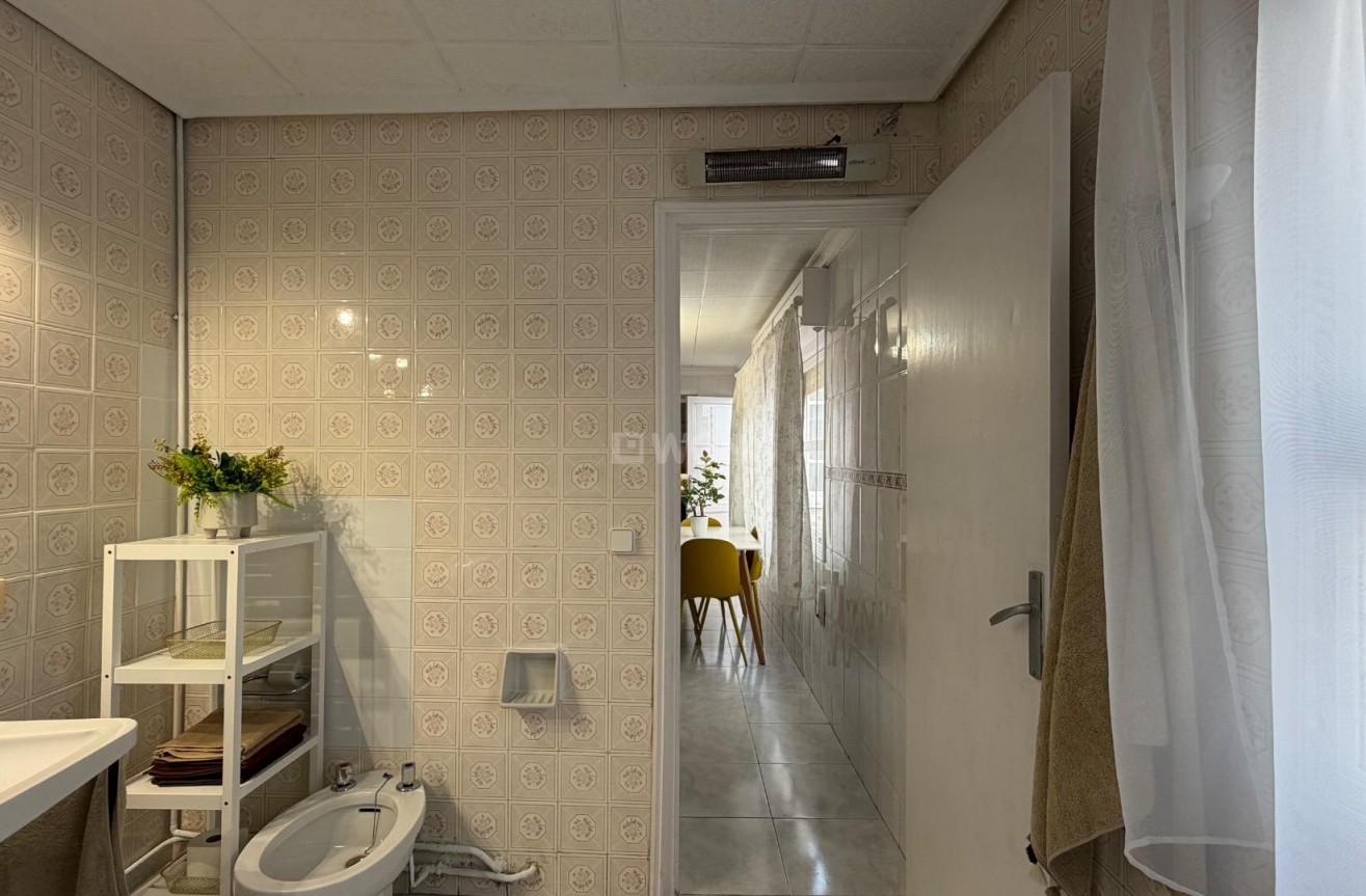 Wiederverkauf - Wohnung - Torrevieja - Centro