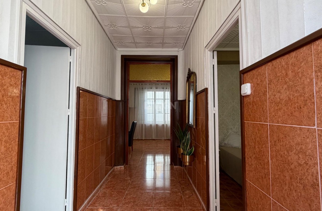 Wiederverkauf - Wohnung - Torrevieja - Centro