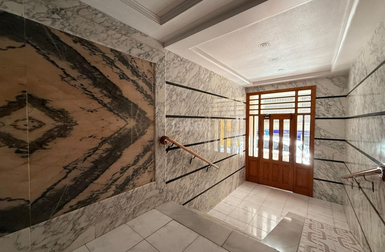 Resale - Penthouse - Torrevieja - Estacion De Autobuses