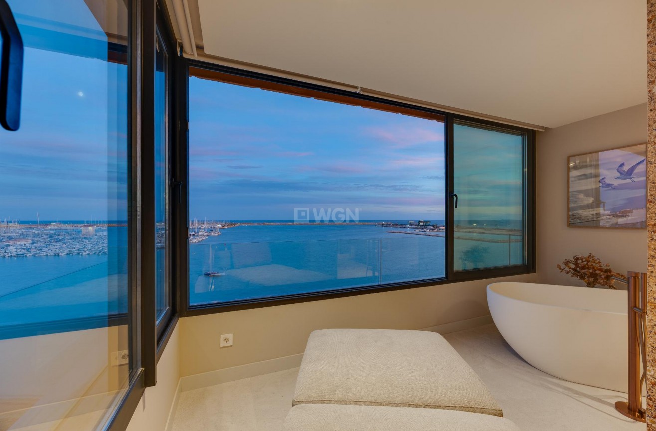 Resale - Apartment / flat - Torrevieja - Costa Blanca