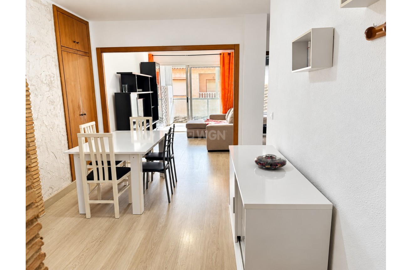 Resale - Apartment / flat - Torrevieja - Costa Blanca