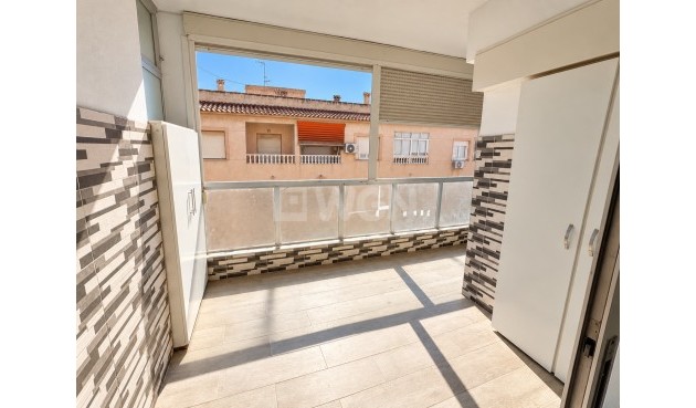 Resale - Apartment / flat - Torrevieja - Costa Blanca