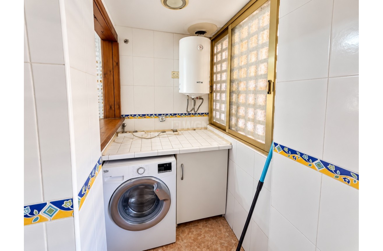 Resale - Apartment / flat - Torrevieja - Costa Blanca