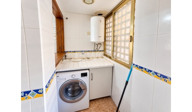 Resale - Apartment / flat - Torrevieja - Costa Blanca