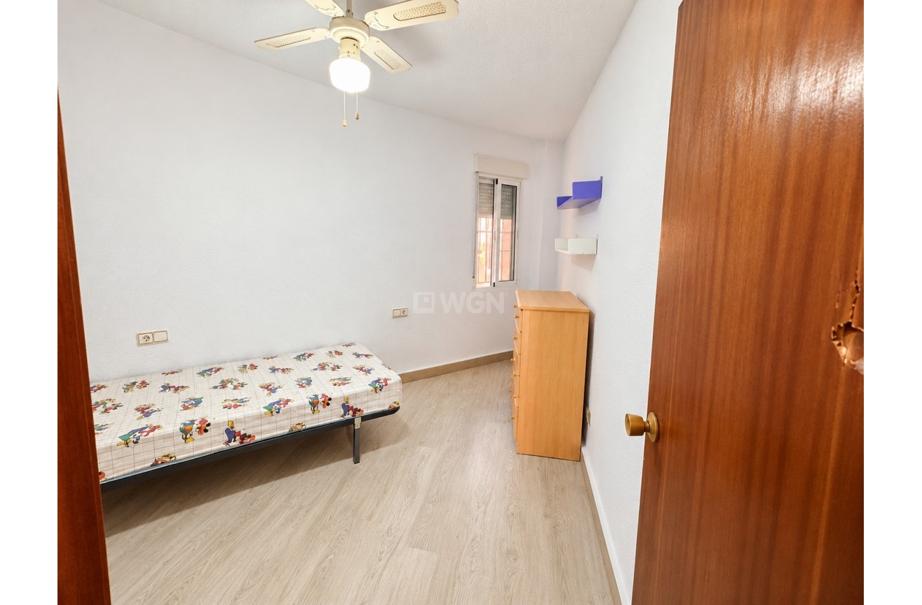 Resale - Apartment / flat - Torrevieja - Costa Blanca