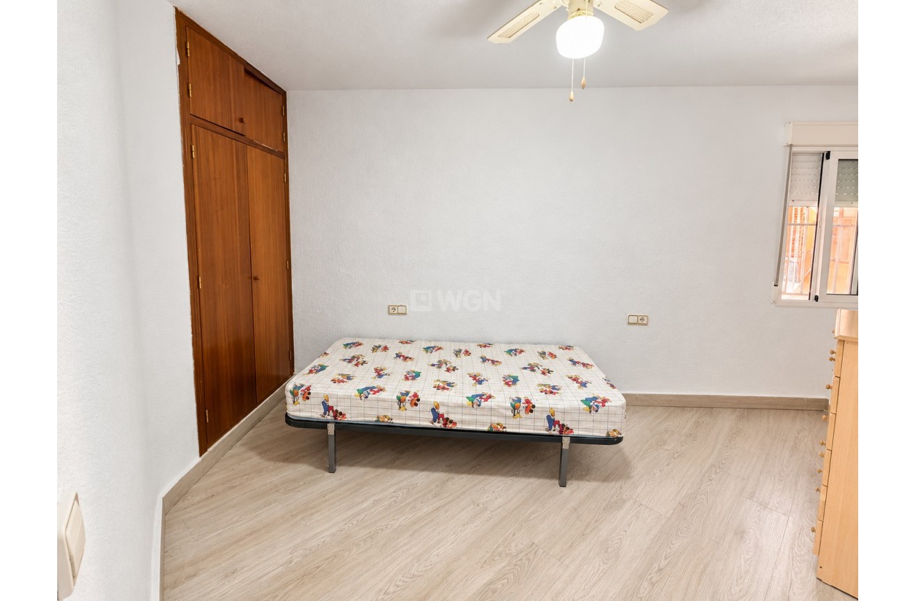 Resale - Apartment / flat - Torrevieja - Costa Blanca