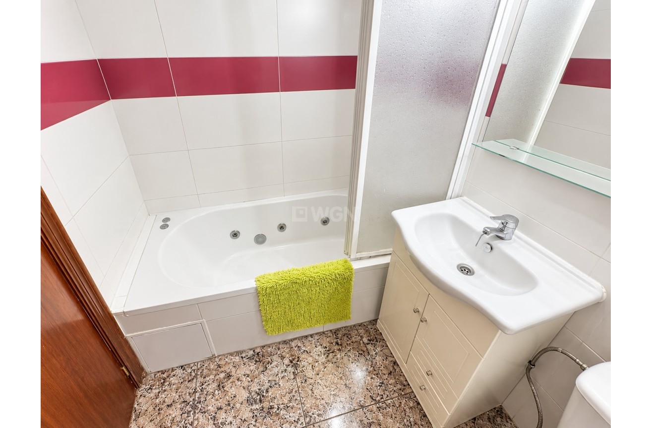 Resale - Apartment / flat - Torrevieja - Costa Blanca