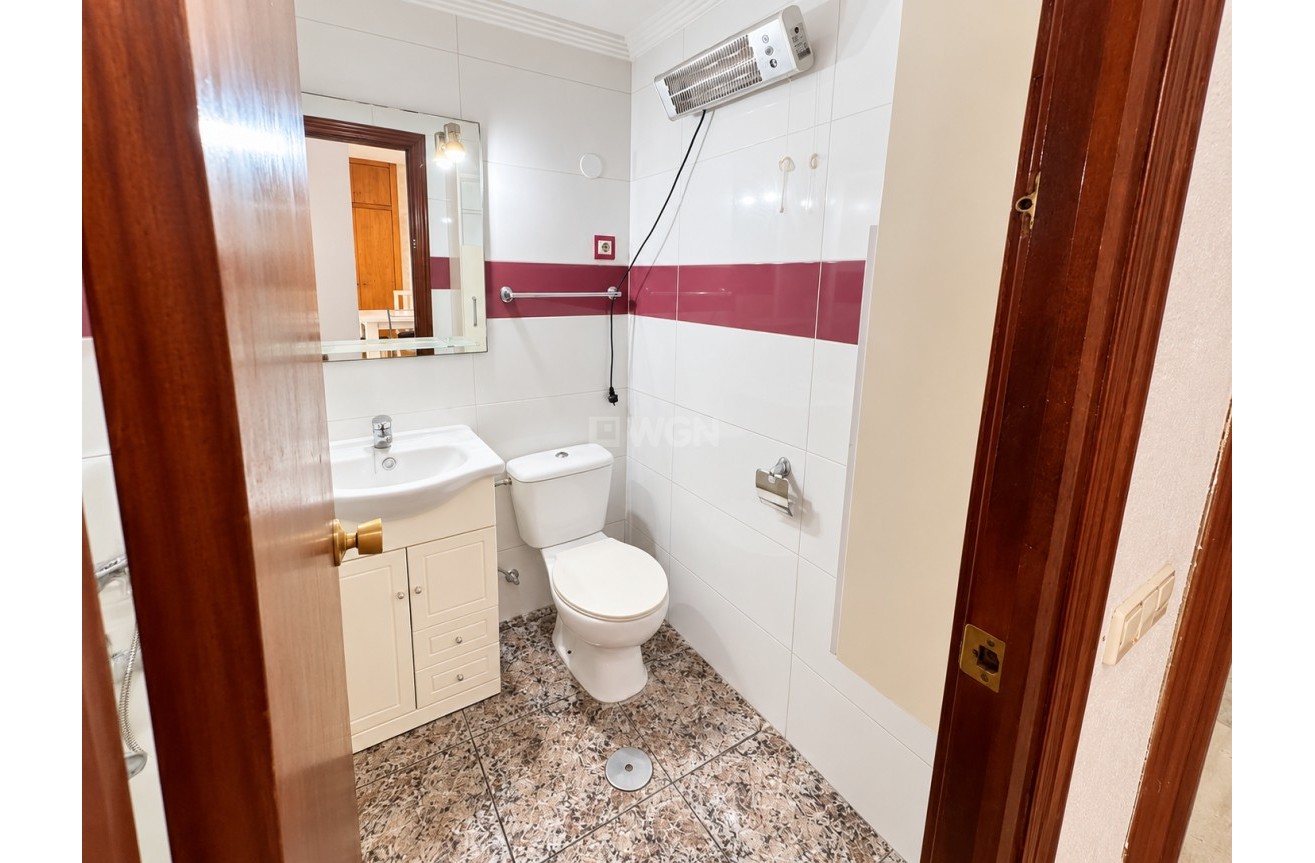 Resale - Apartment / flat - Torrevieja - Costa Blanca