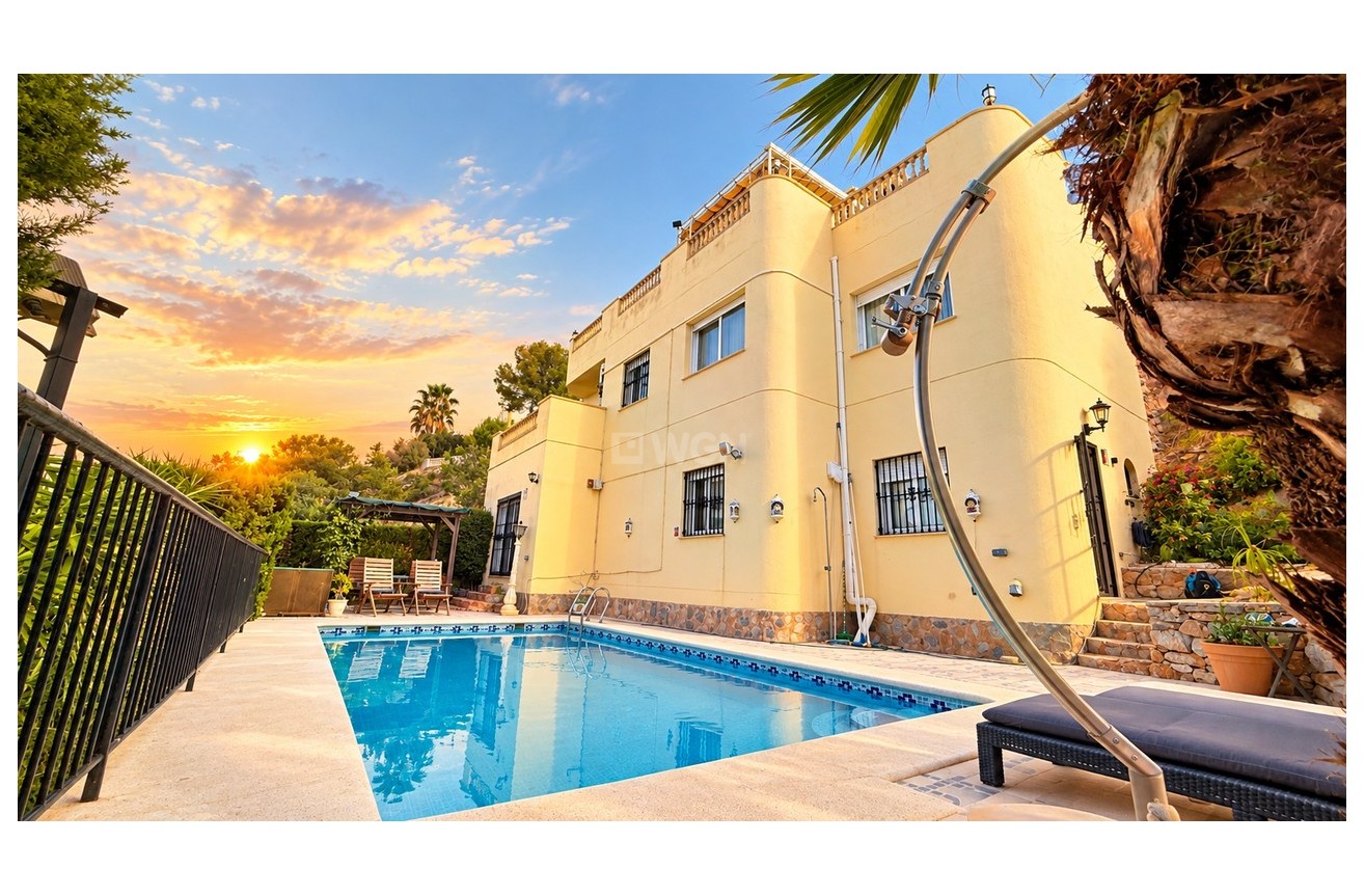 Resale - Villa - Dehesa de Campoamor - Costa Blanca