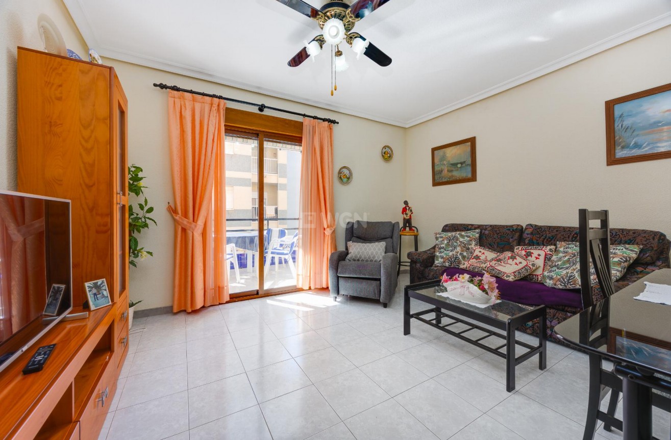 Resale - Apartment / flat - Torrevieja - Costa Blanca